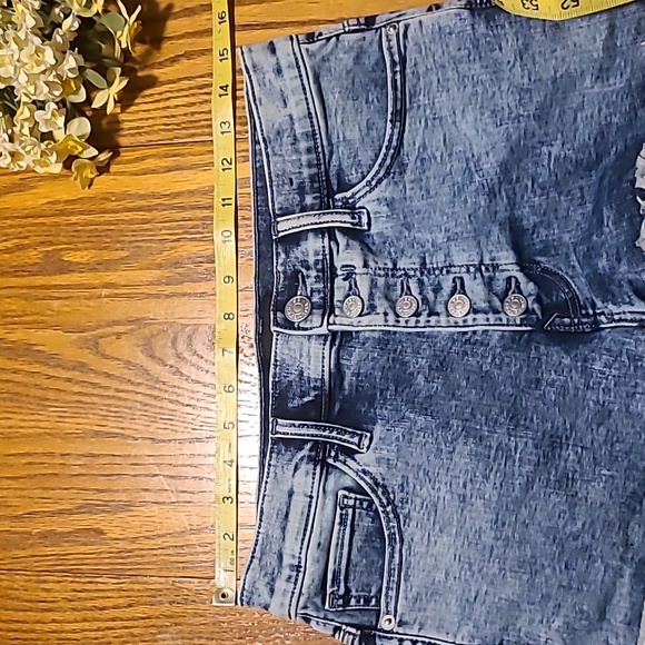 Express Shortie Denim High-Waisted Women Shorts - Size 6 - Picture 8 of 10